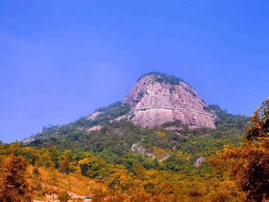 石根山