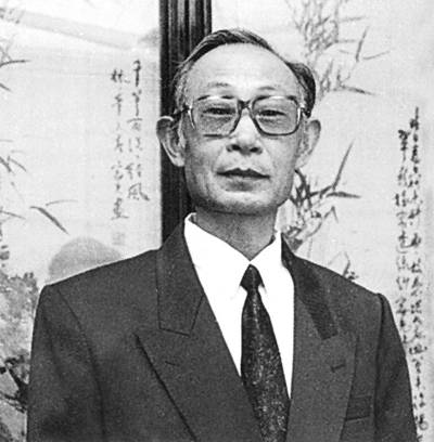 张松龄（原石家庄书法家协会主席）