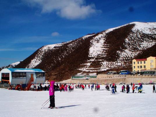 长城岭滑雪场