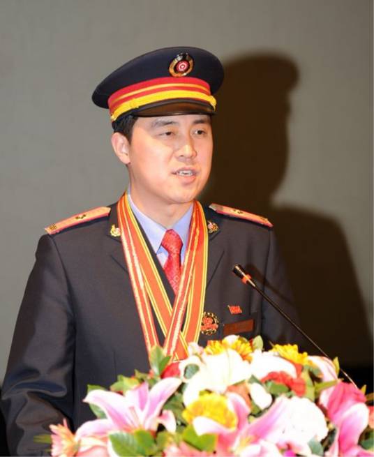 李东晓（中国高铁“一号司机”）