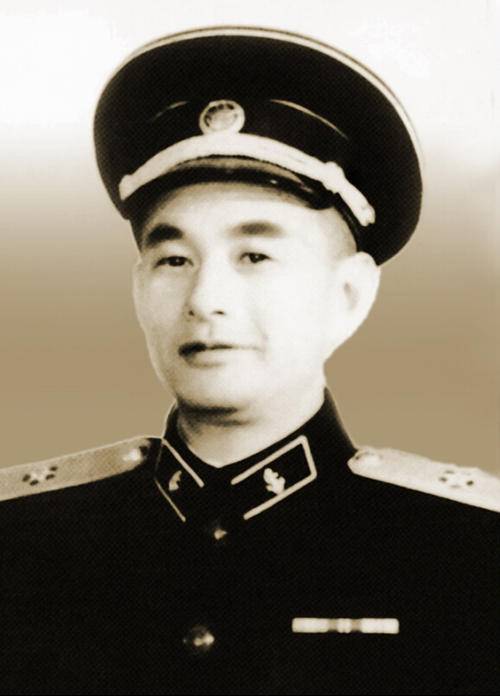 徐明德（原海军副参谋长）