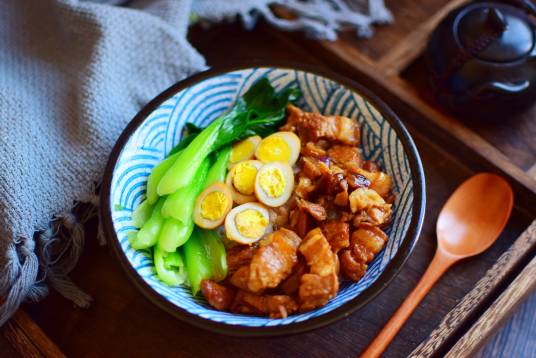 台湾卤肉饭