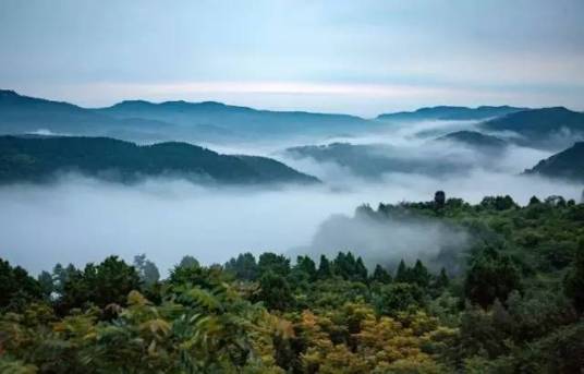 龙泉山脉