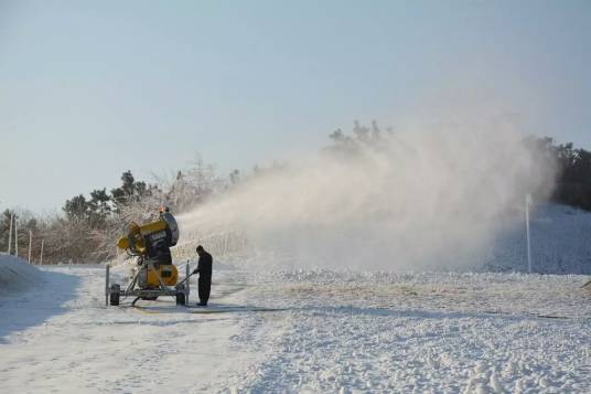 青岛藏马山滑雪场